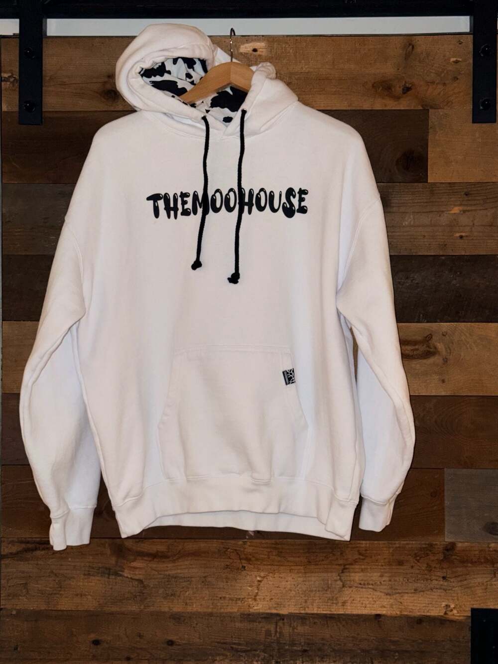 THEMOOHOUSE White Cow Print Lined Pullover Hoodie Size XL